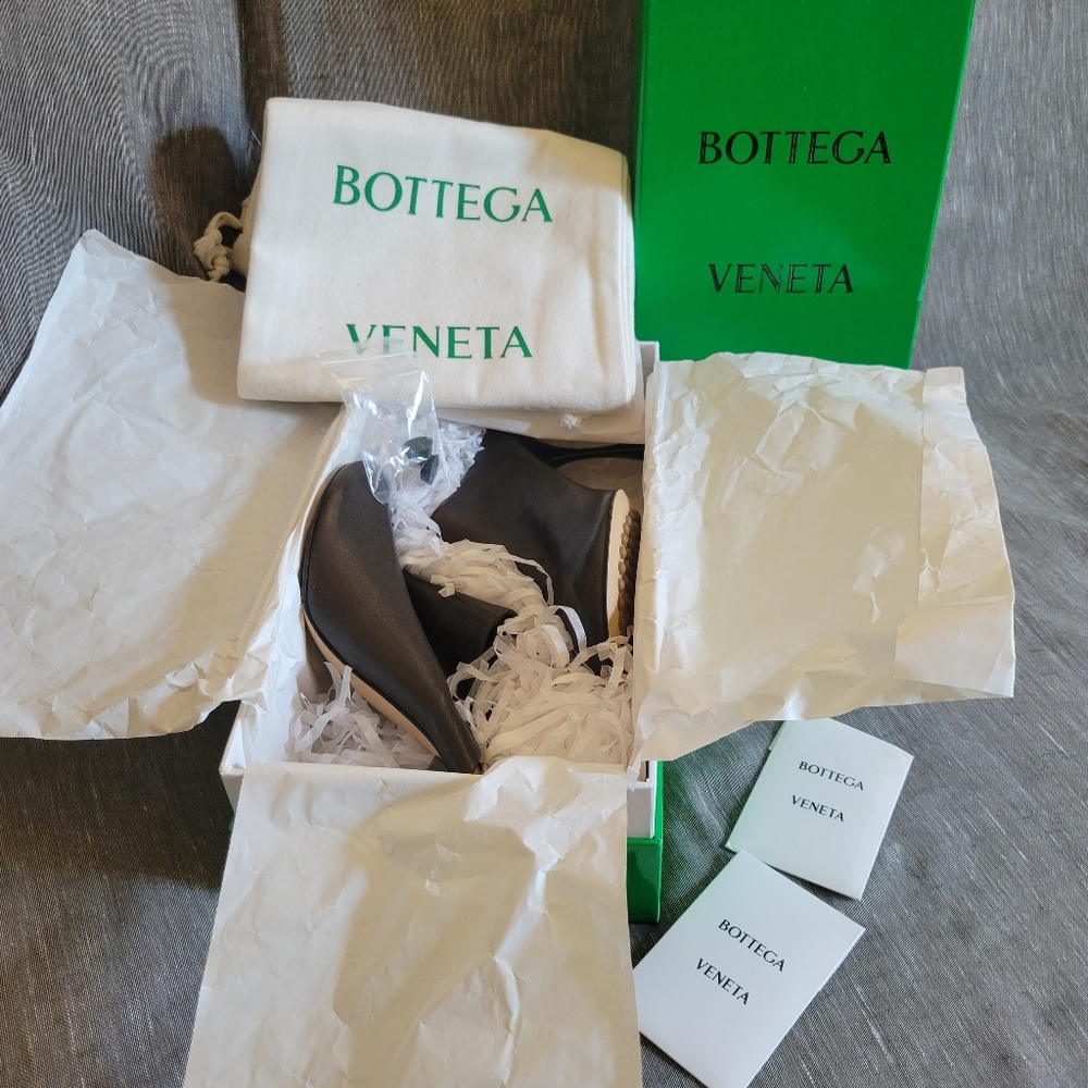 New Women's Bottega Veneta Brown Leather Raffia Stretch Mule Heels Size 7 US - Picture 3 of 15